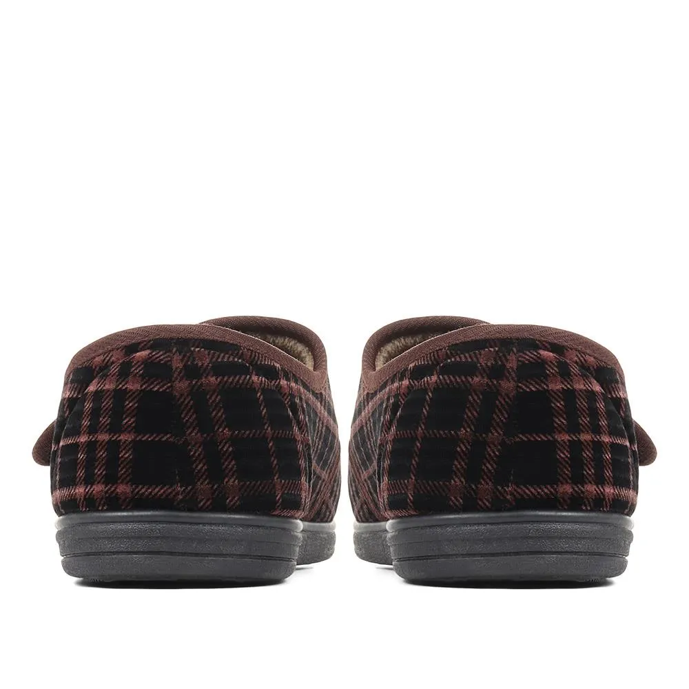 Cosy Tartan Slippers - QINGD36003 / 322 320
